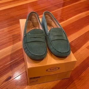 Tod’s suede driving moccasin
